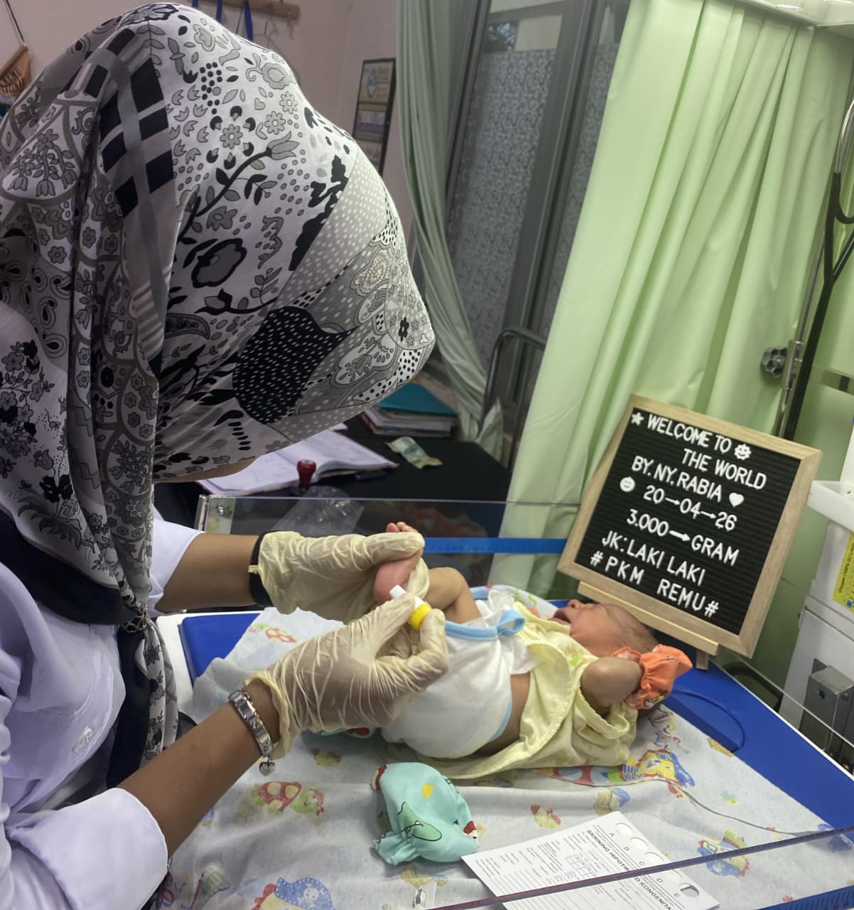 260824061003-puskesmas-remu-laksanakan-skrining-hipotiroid-kongenital-untuk-deteksi-dini-gangguan-tiroid-pada-bayi-baru-lahir.jpg