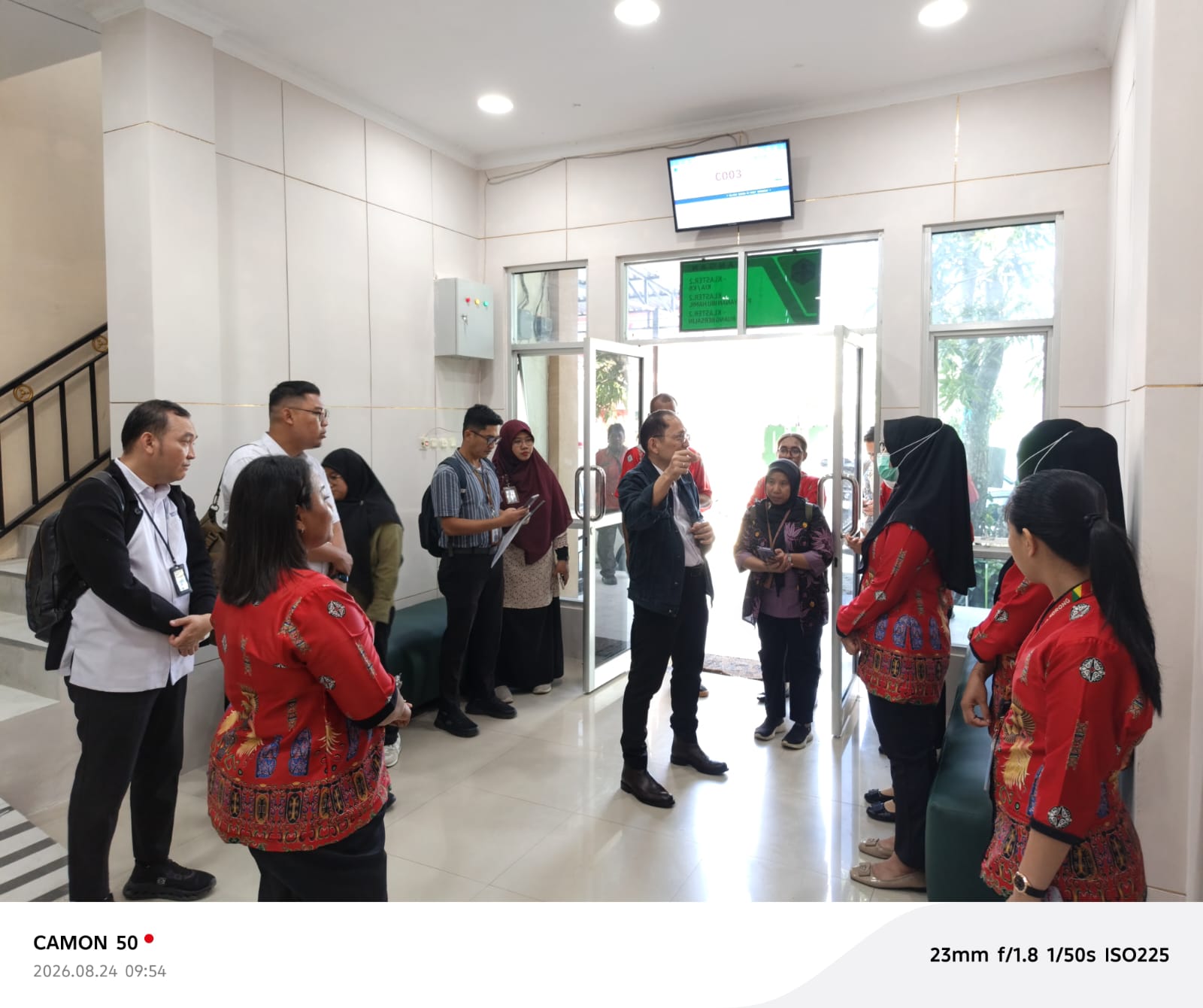 260824064729-kunjungan-deputi-wilayah-iv-bpjs-kesehatan-ke-puskesmas-remu.jpg